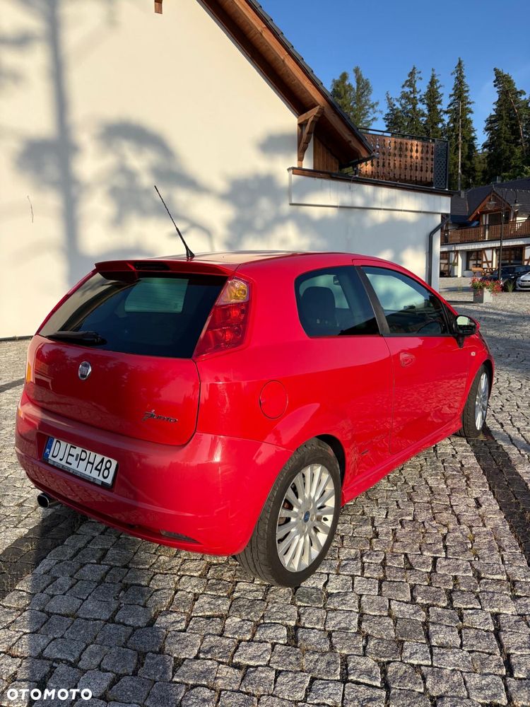 Fiat Grande Punto - 4