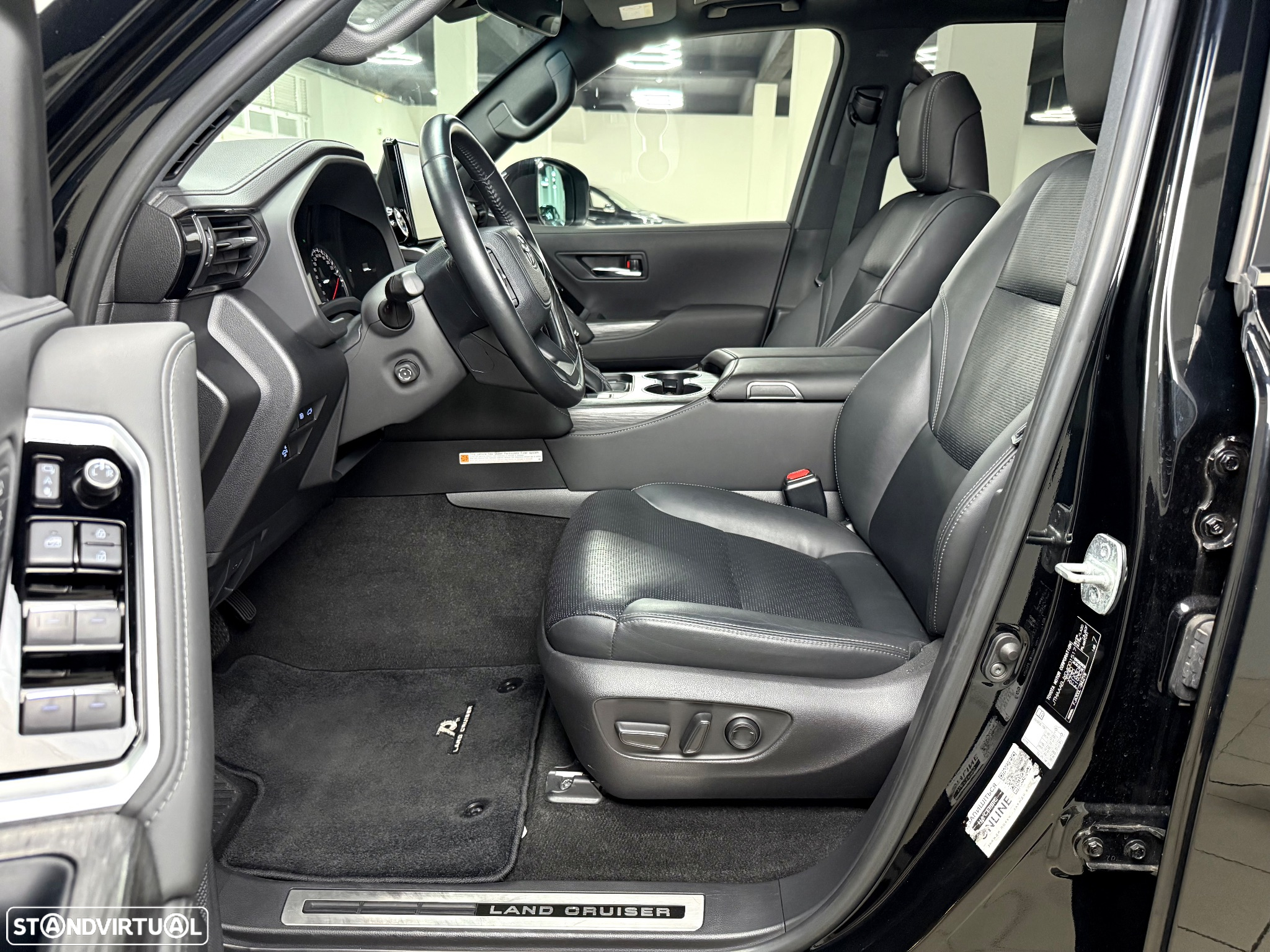 Toyota Land Cruiser - 16