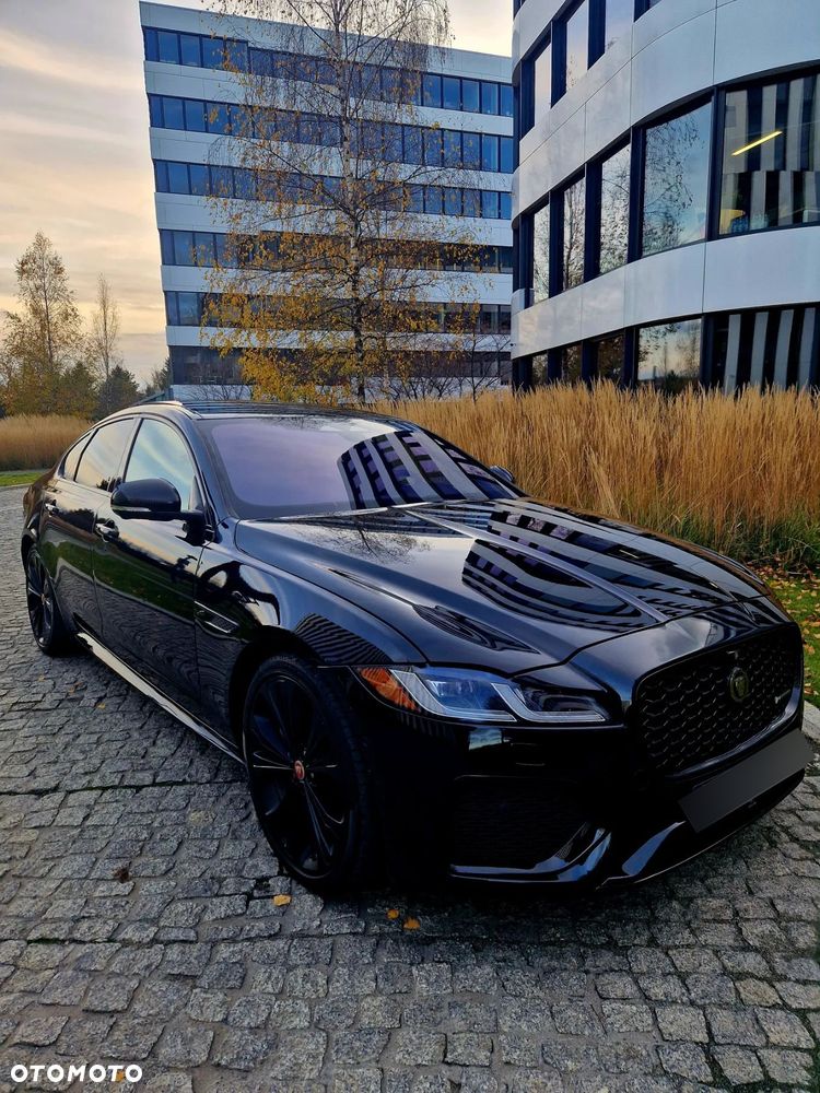 Jaguar XF P300 AWD R-Dynamic SE - 1