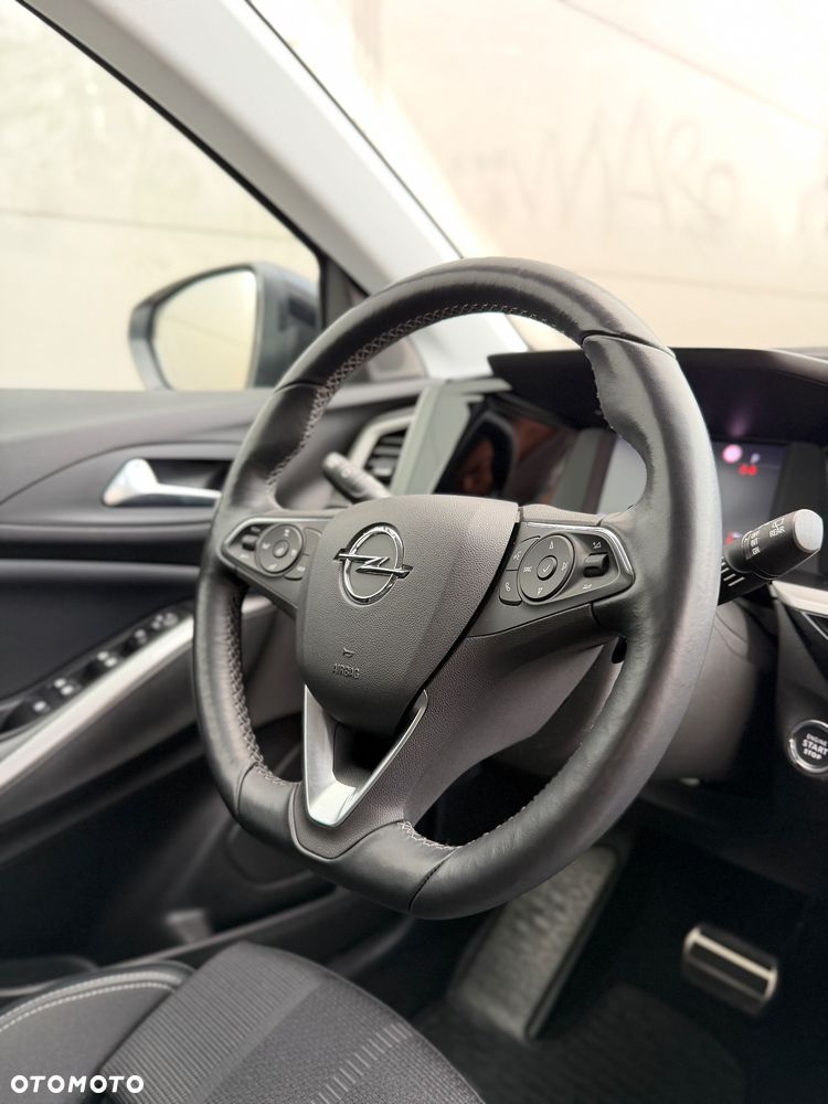 Opel Grandland 1.2 T Business Elegance S&S - 39