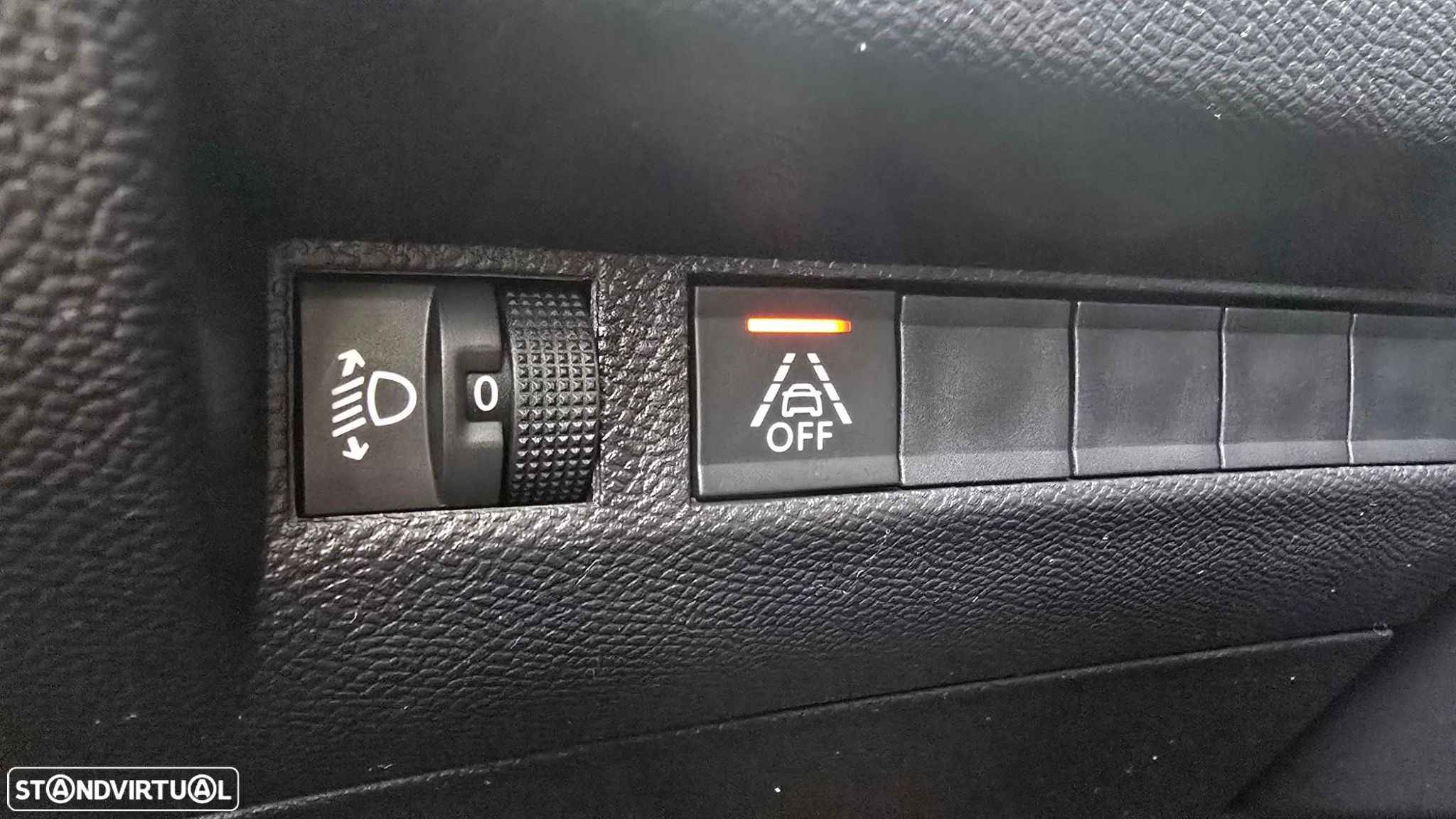 Peugeot 2008 - 11