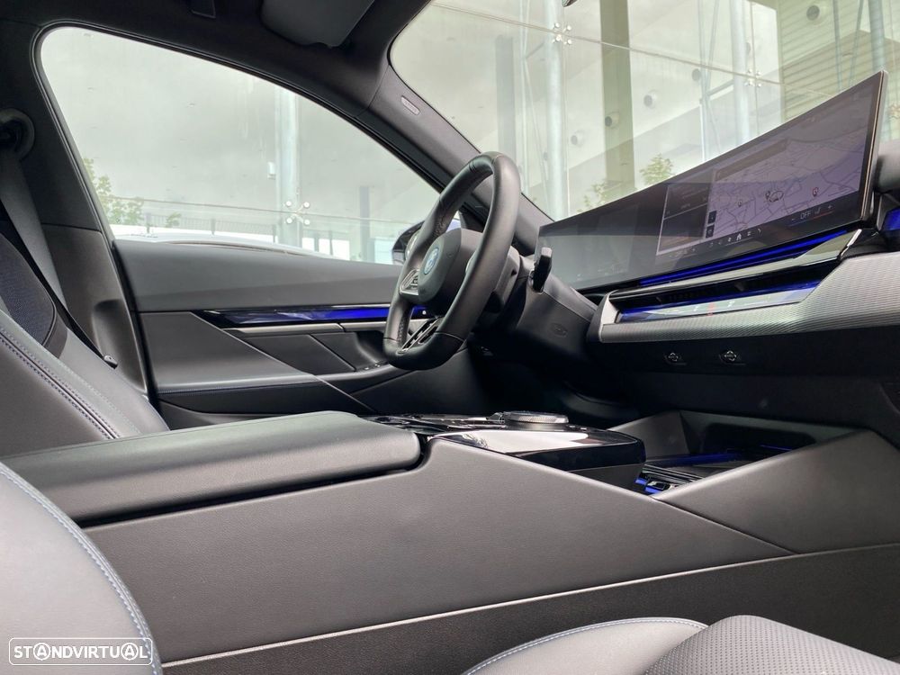 BMW i5 eDrive40 Pack Desportivo M - 12