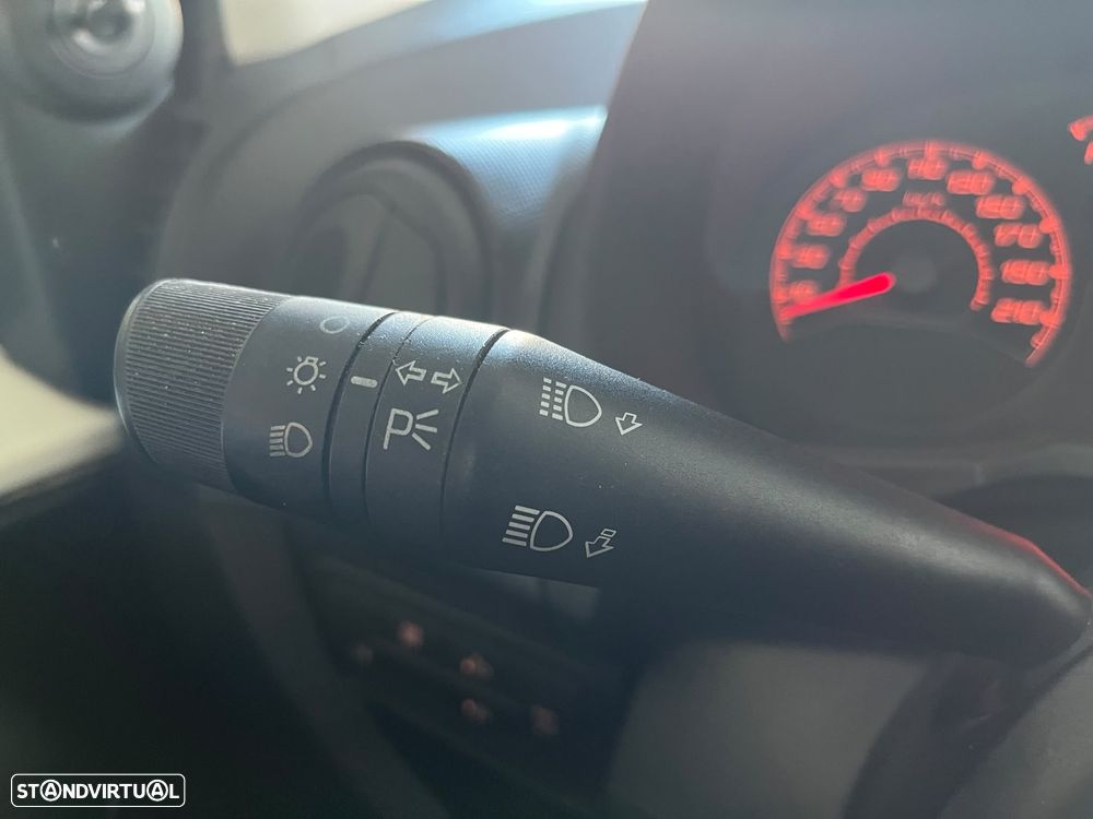 Fiat Fiorino AC - 18
