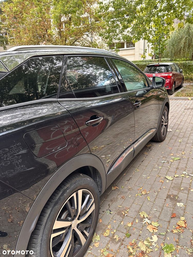 Peugeot 3008 1.2 PureTech Allure S&S - 8