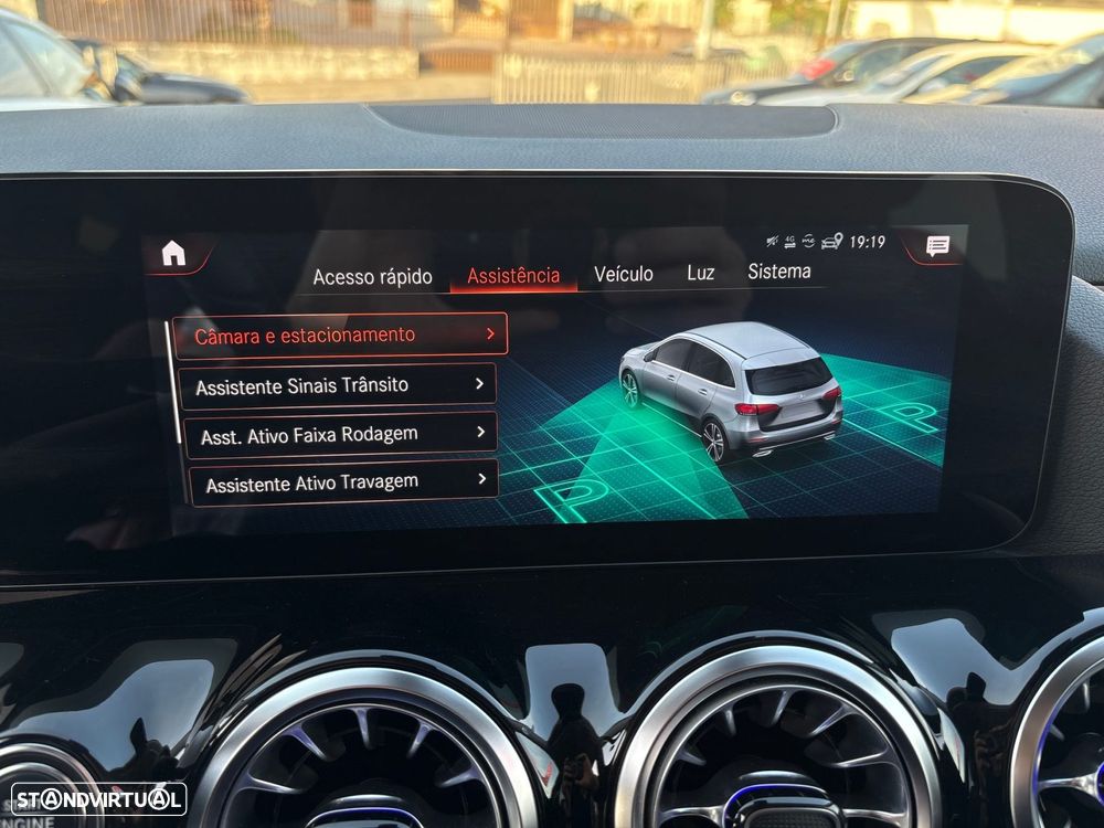 Mercedes-Benz B 250 e AMG Line - 24