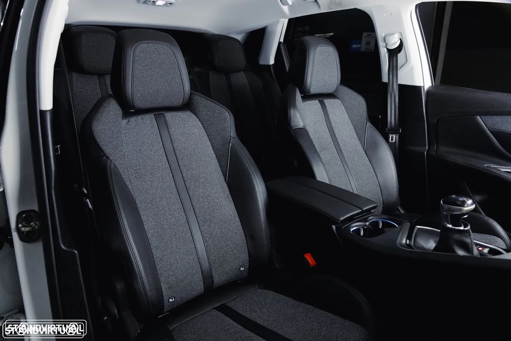 Peugeot 3008 1.2 PureTech Allure - 7