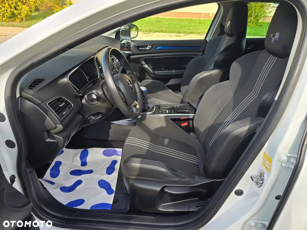 Renault Megane ENERGY TCe 130 GT LINE - 17