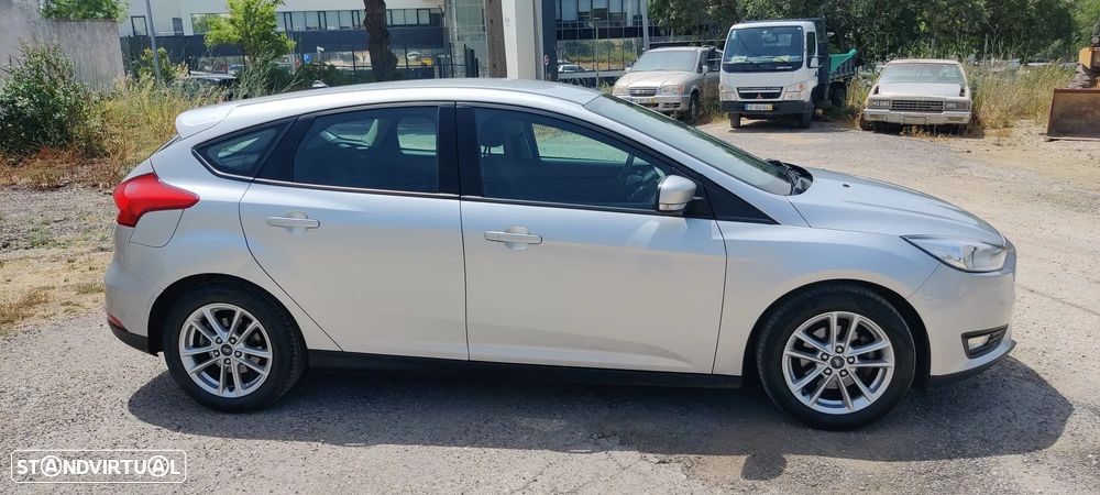 Ford Focus - 1