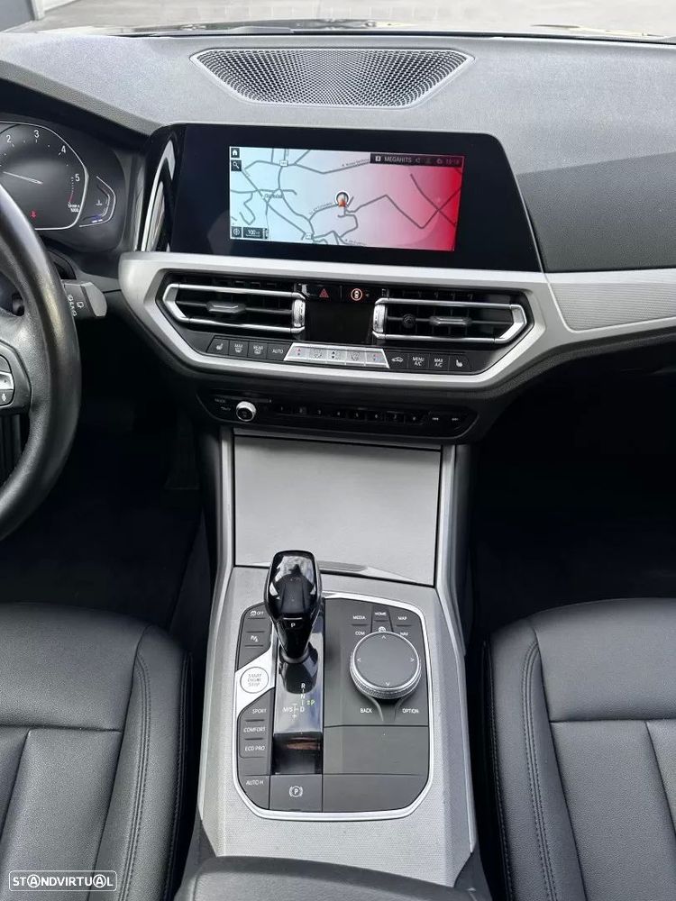 BMW 318 d Aut. Sport Line - 45
