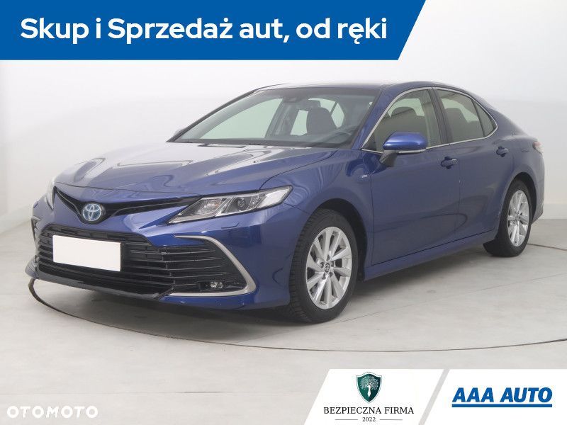 Toyota Camry - 3