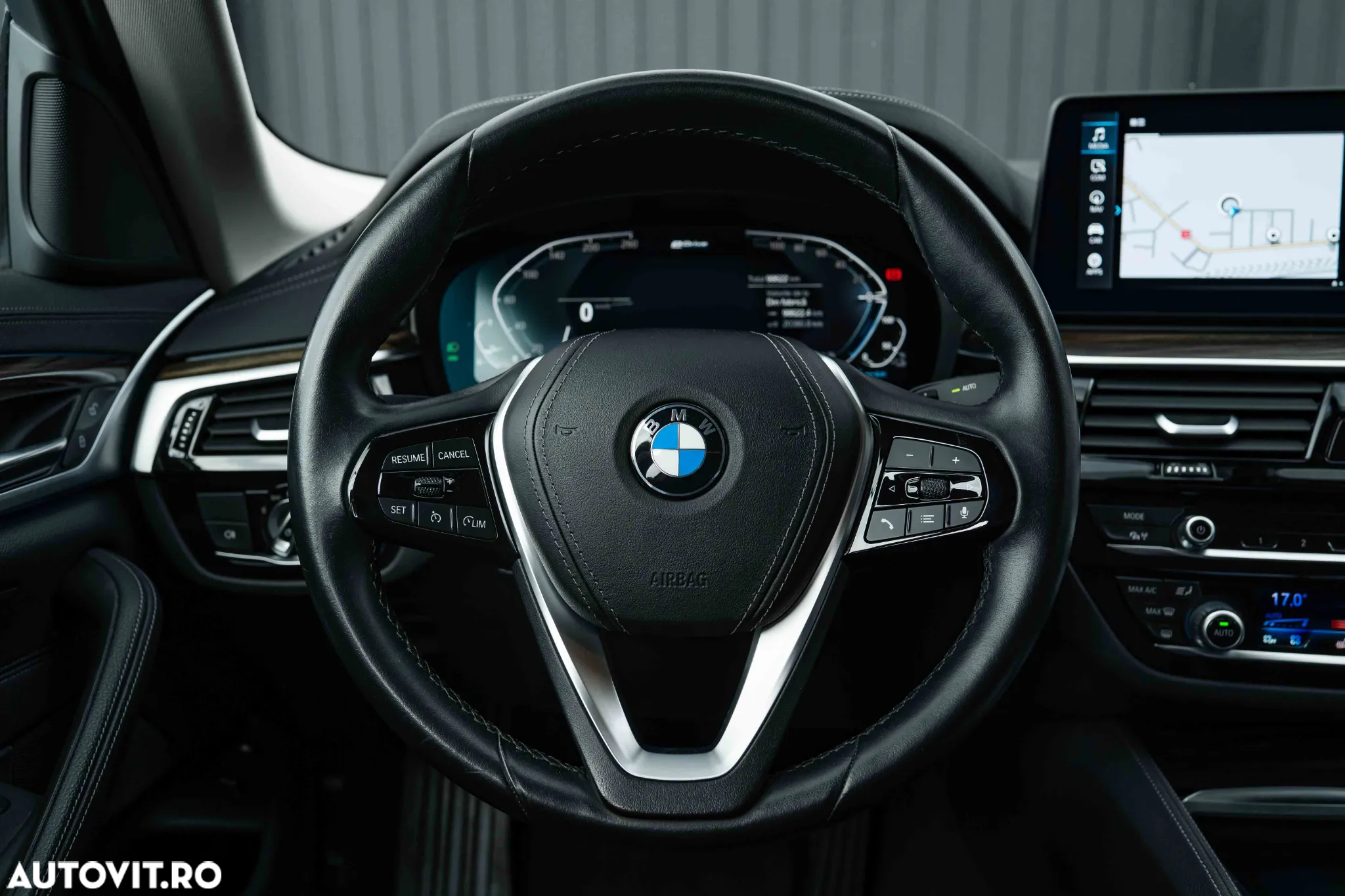 BMW Seria 5 530e Aut. Luxury Line - 7