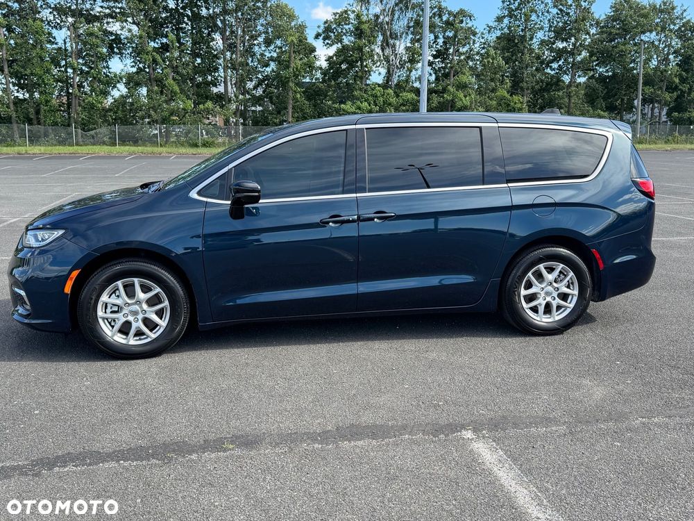 Chrysler Pacifica - 3