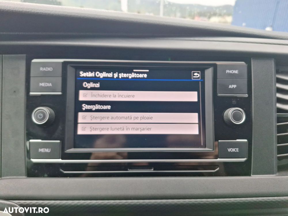 Volkswagen Caravelle - 23