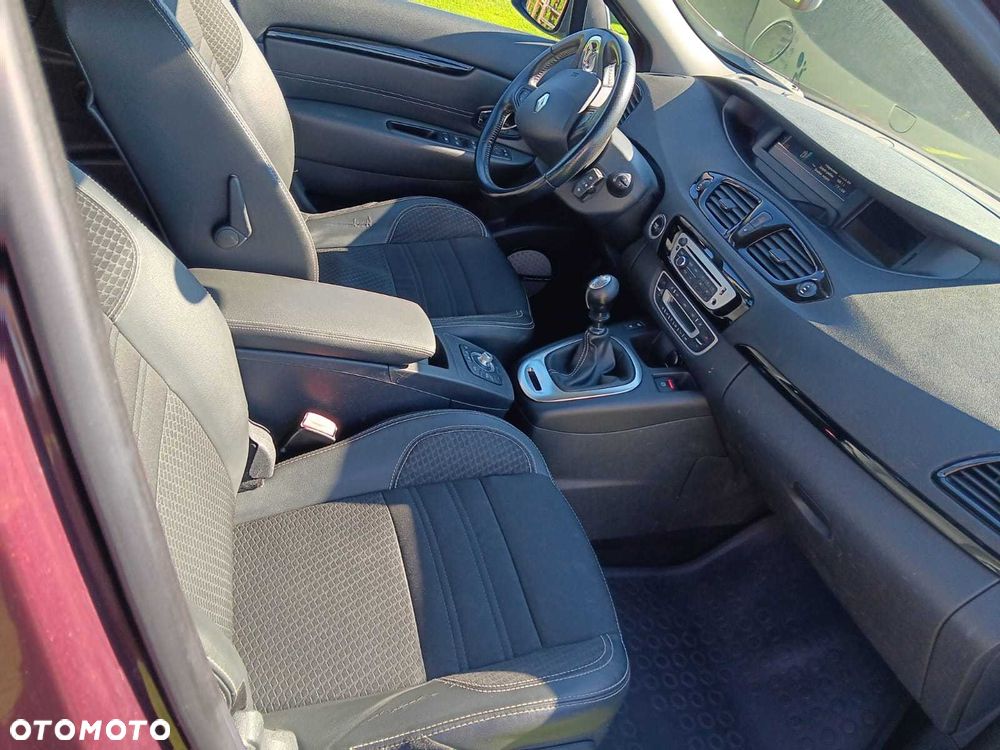 Renault Grand Scenic - 8
