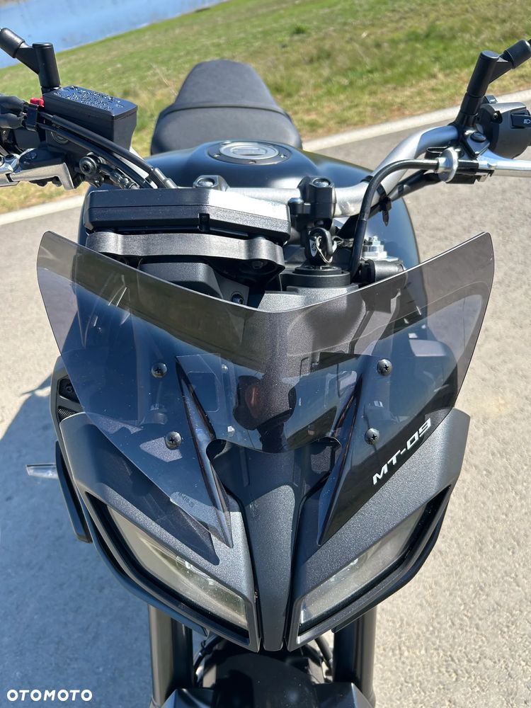 Yamaha MT - 9
