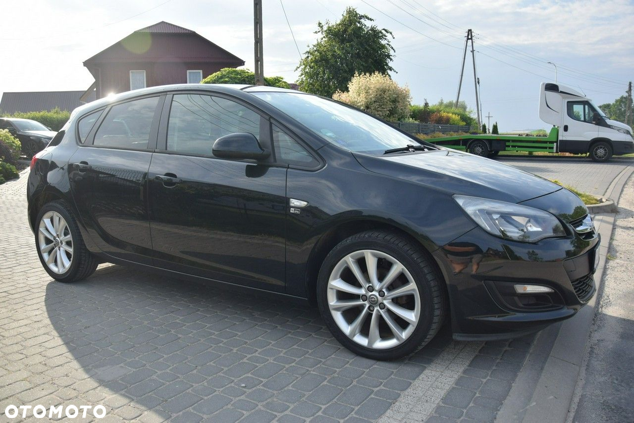 Opel Astra 1.4 Turbo 150 Jahre - 6