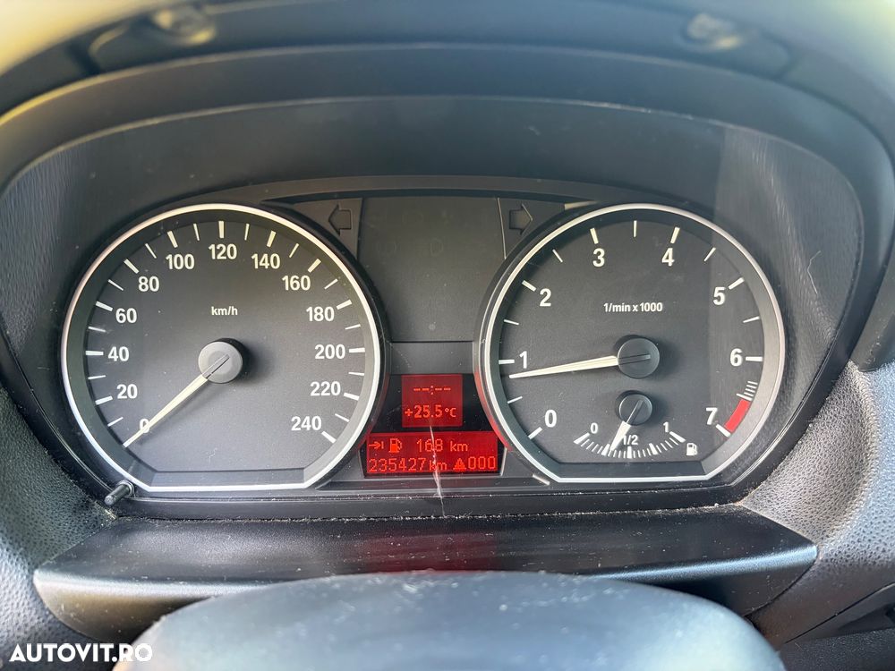 BMW Seria 1 116i - 6