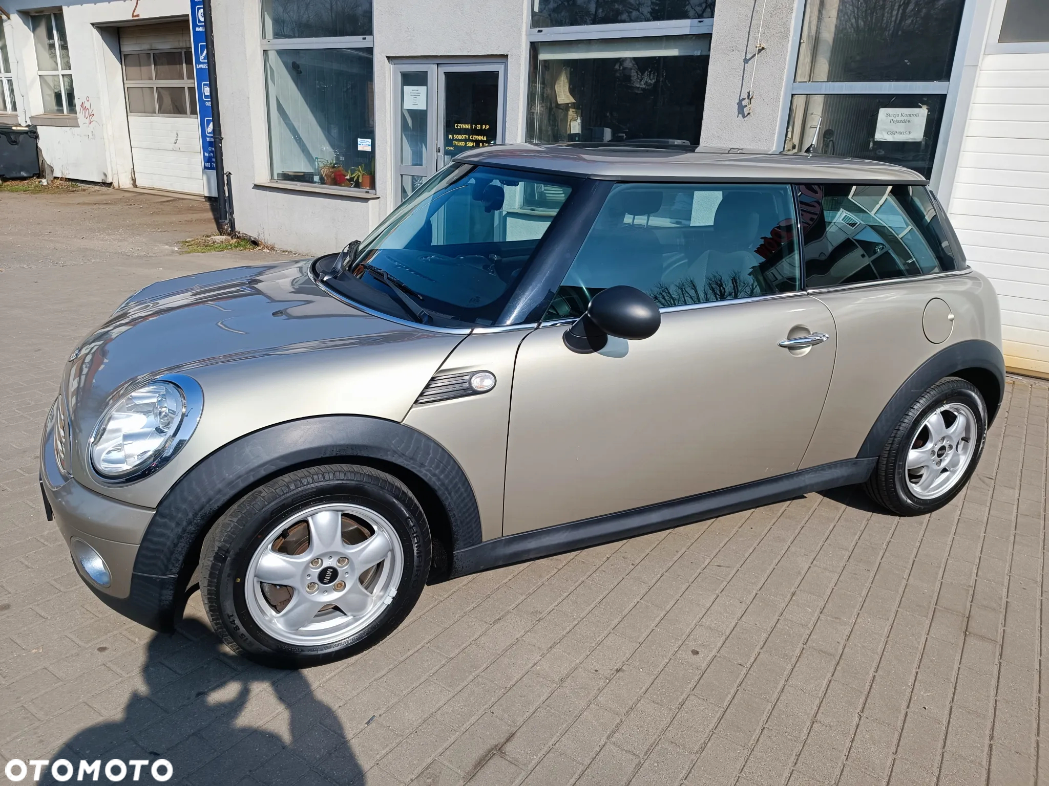 MINI ONE Standard - 3