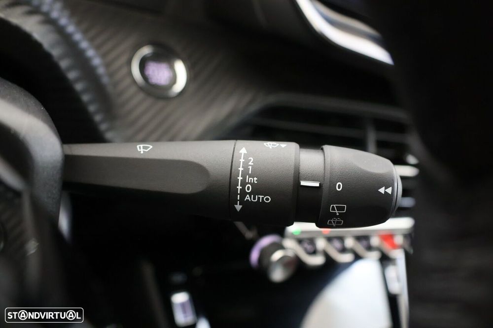 Peugeot e-2008 54 kWh Allure - 15