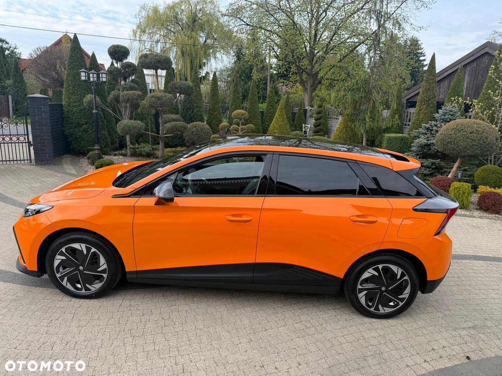 MG 4 Luxury 64 kWh - 28