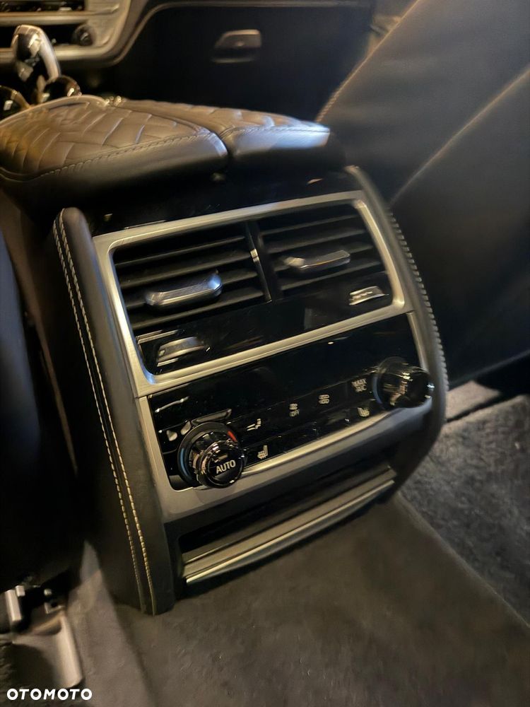 BMW Seria 7 750i xDrive - 7
