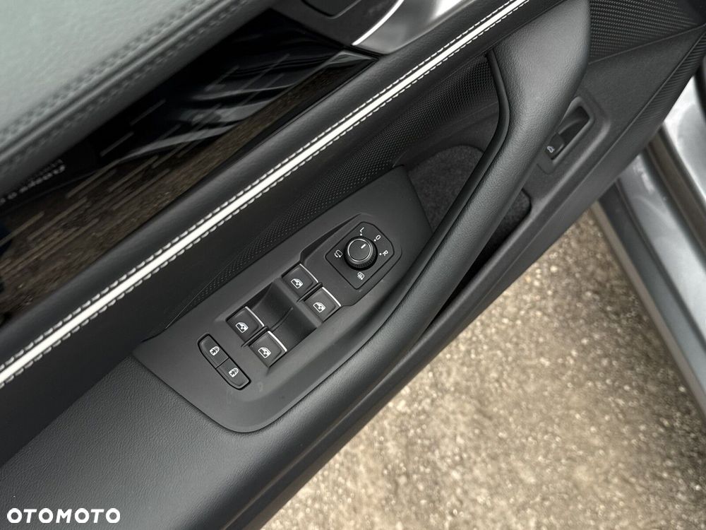 Volkswagen Passat Variant 1.5 TSI ACT mHEV Business Plus DSG - 24