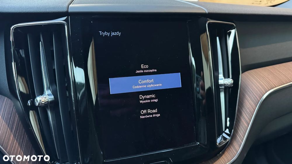 Volvo XC 60 D3 Momentum Pro - 23