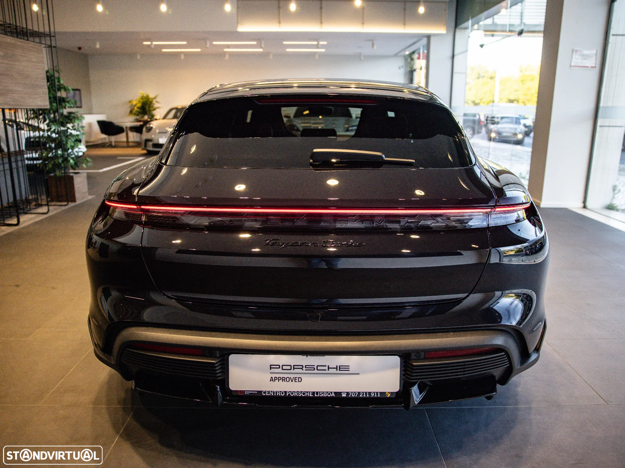 Porsche Taycan Cross Turismo Turbo - 10
