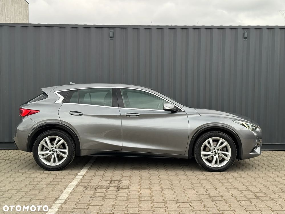 Infiniti Q30 2.2d Sport AWD 7DCT - 5