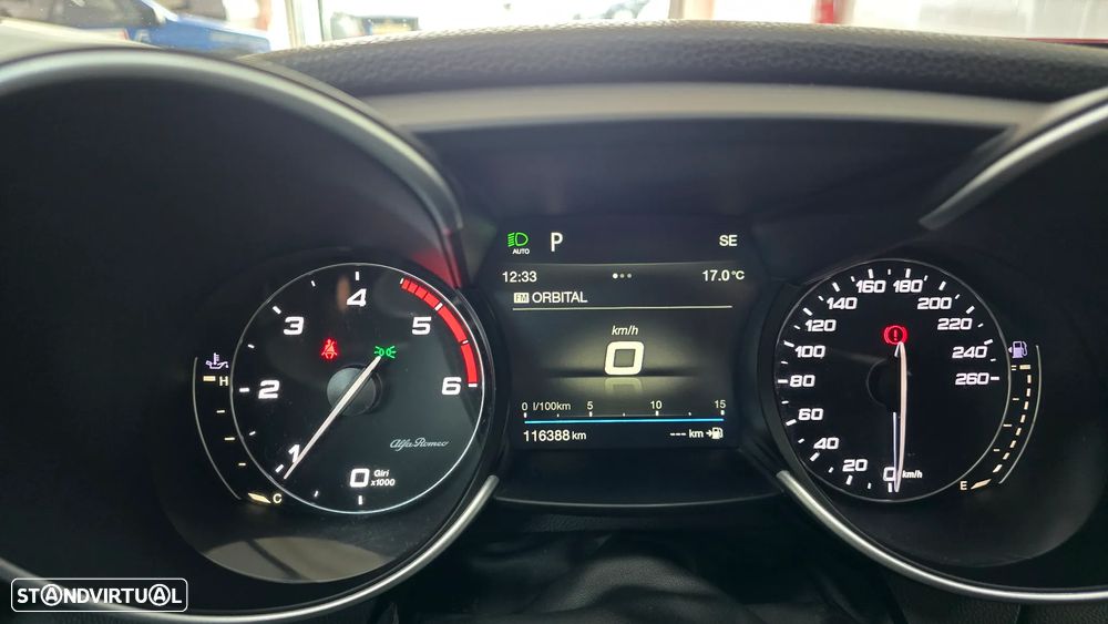 Alfa Romeo Giulia 2.2 D Sprint AT8 - 16