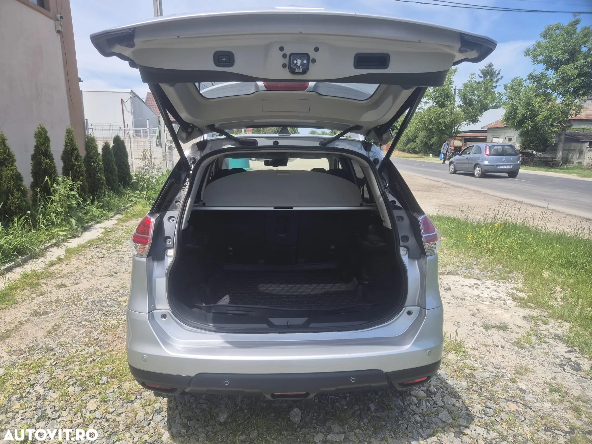 Nissan X-Trail 2.0 dCi ALL-MODE 4x4i Xtronic N-Connecta - 14