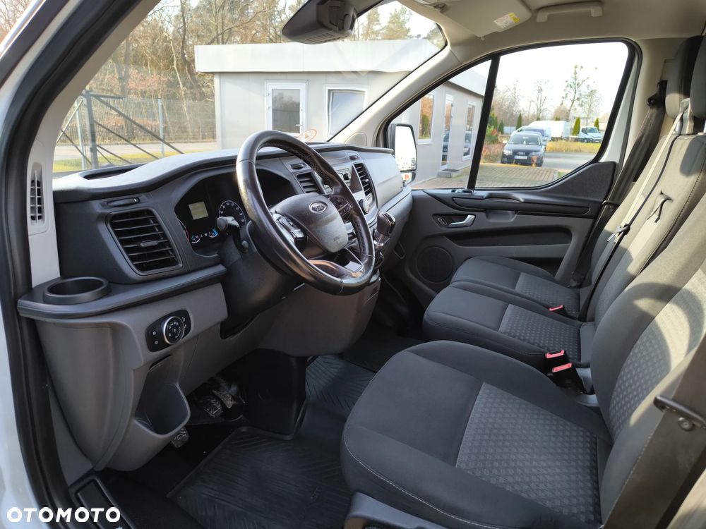 Ford TRANSIT CUSTOM - 16