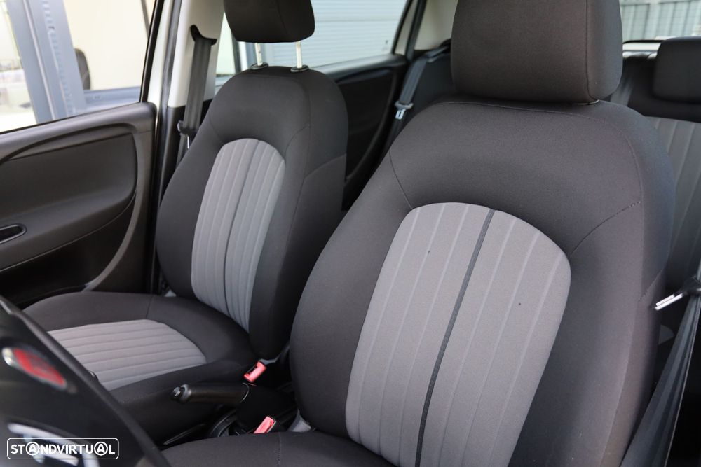 Fiat Punto 1.3 M-Jet Lounge S&S - 9