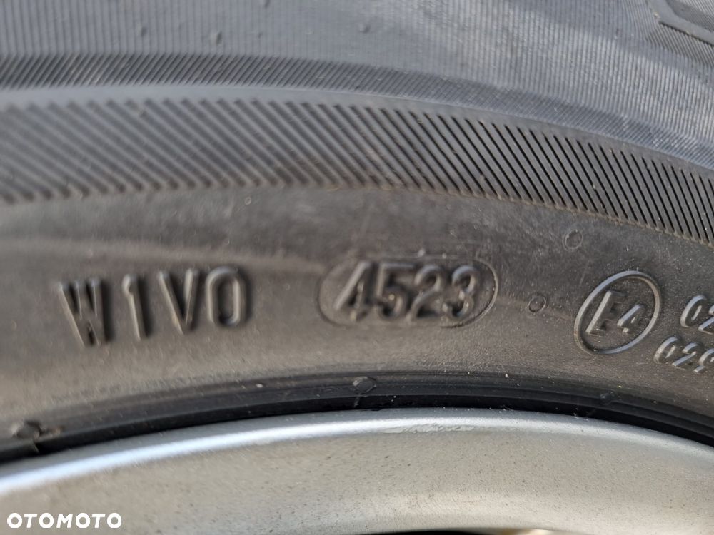 Opel Corsa 1.4 16V Innovation - 33