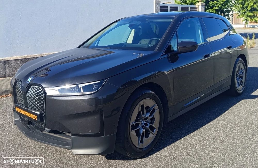 BMW iX xDrive40 - 1