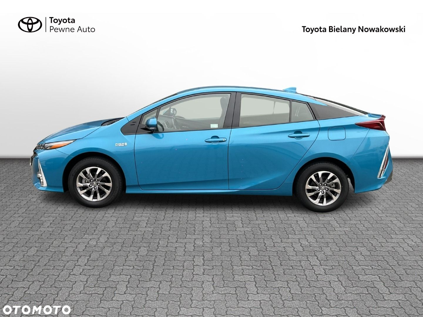 Toyota Prius - 4