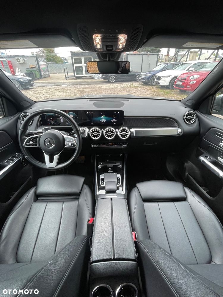 Mercedes-Benz GLB - 31