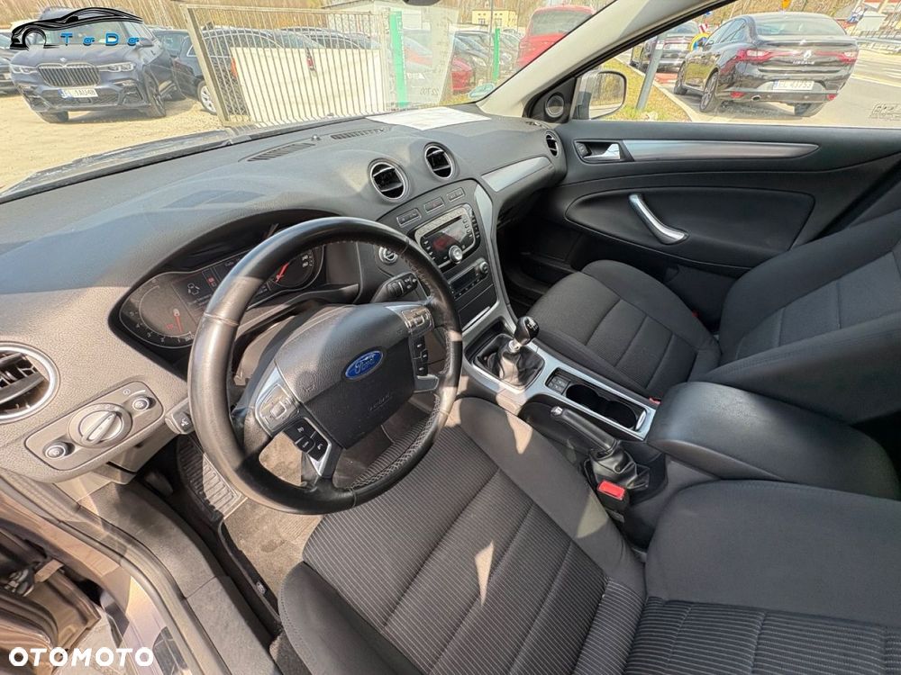 Ford Mondeo 1.6 T Platinium X Plus (Titanium) - 22