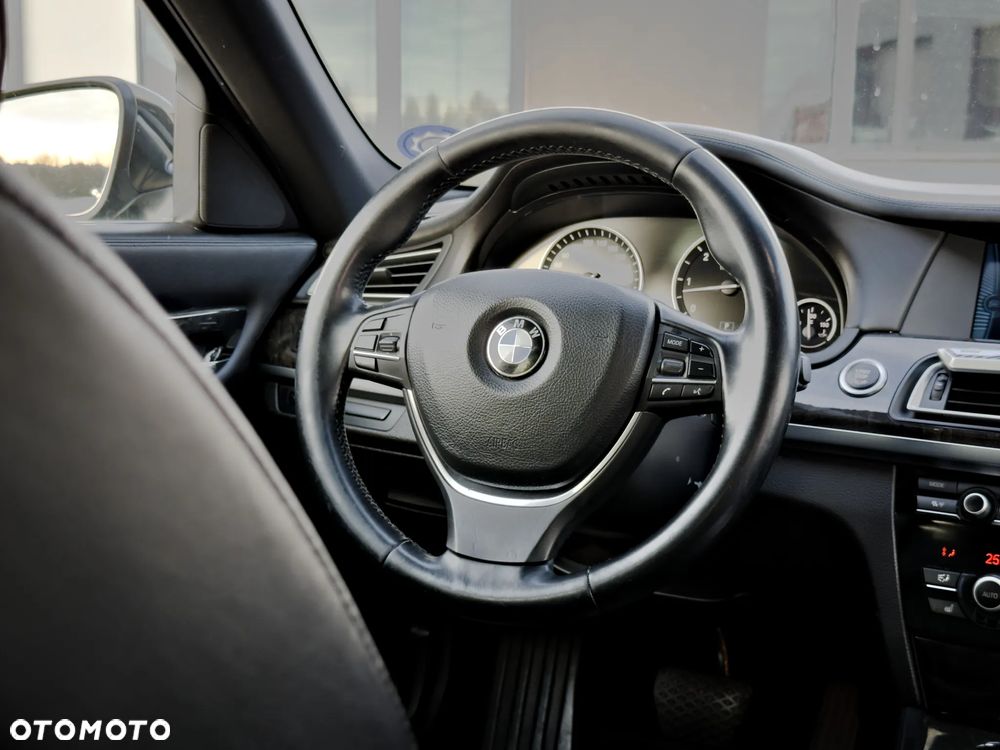 BMW Seria 7 740d - 31