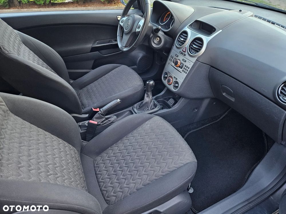 Opel Corsa 1.4 16V Active - 10