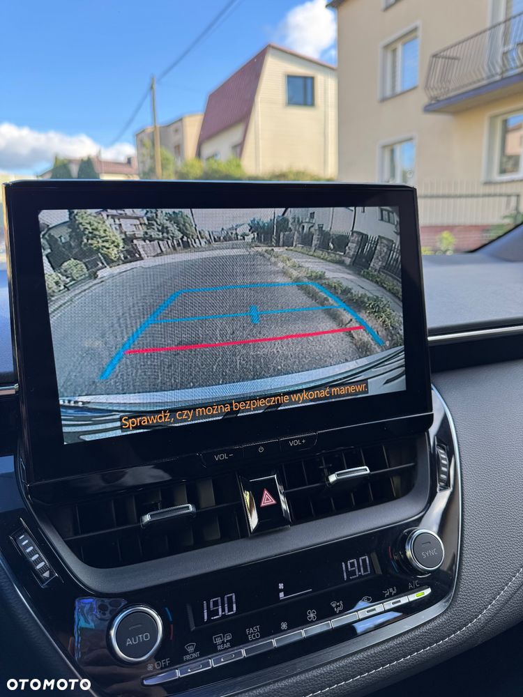 Toyota Corolla 1.8 Hybrid Comfort - 13