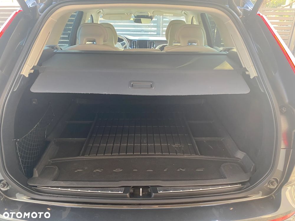 Volvo XC 60 D4 AWD Geartronic Momentum - 35