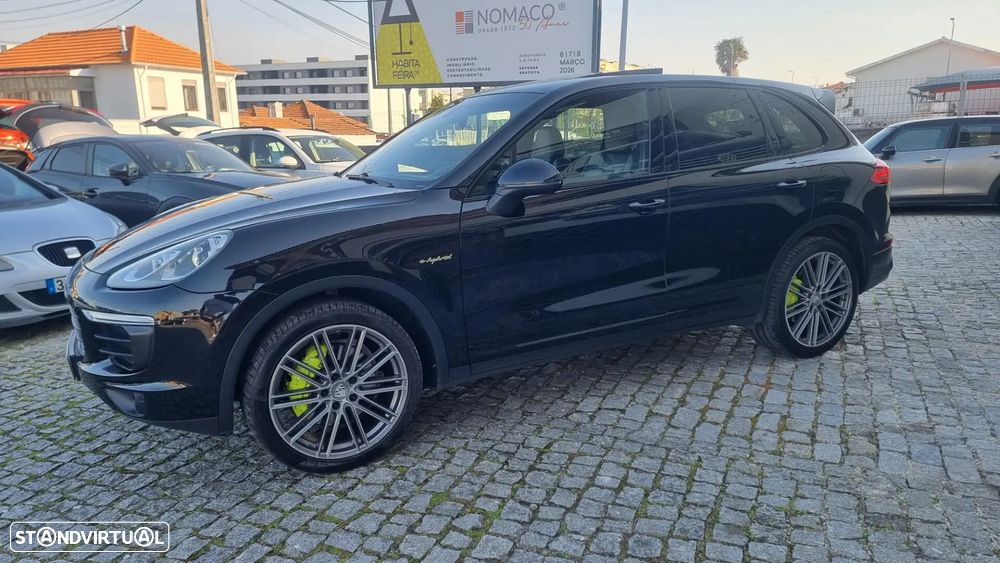 Porsche Cayenne S E-Hybrid - 1