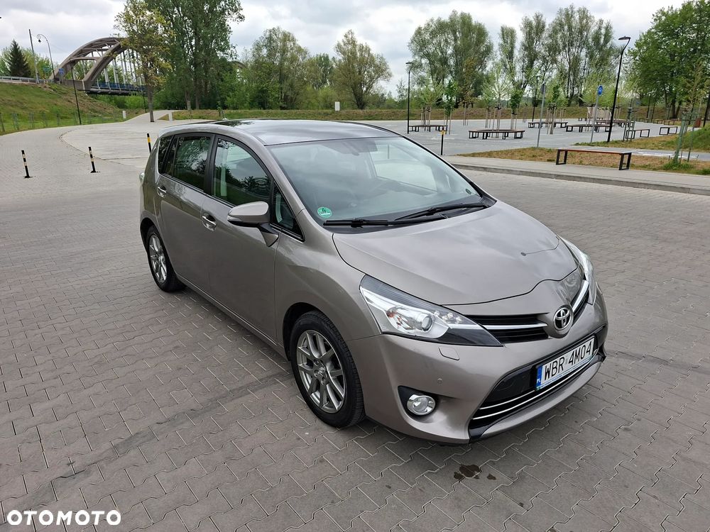 Toyota Verso 1.8 5-Sitzer Executive - 2