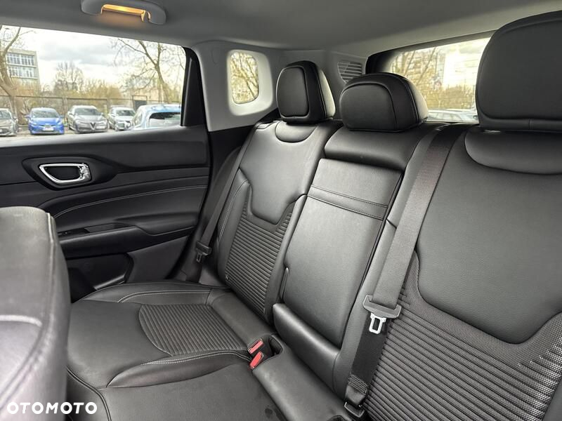 Jeep Compass - 14