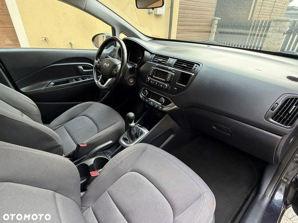 Kia Rio - 13