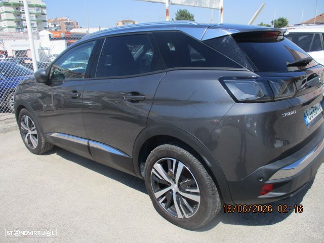 Peugeot E-3008 - 6