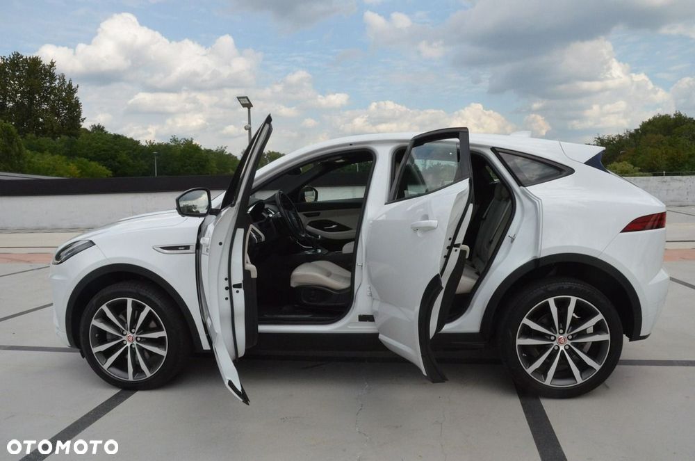 Jaguar E-Pace 2.0 i4P AWD R-Dynamic SE - 38
