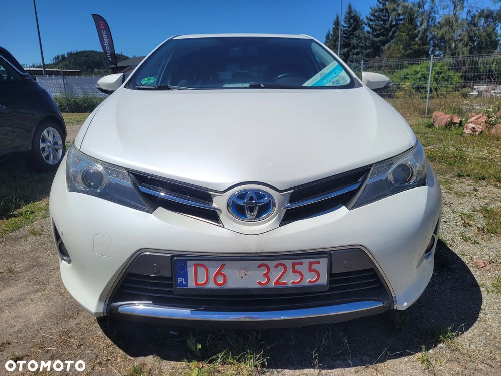 Toyota Auris 1.8 HSD Luna - 2
