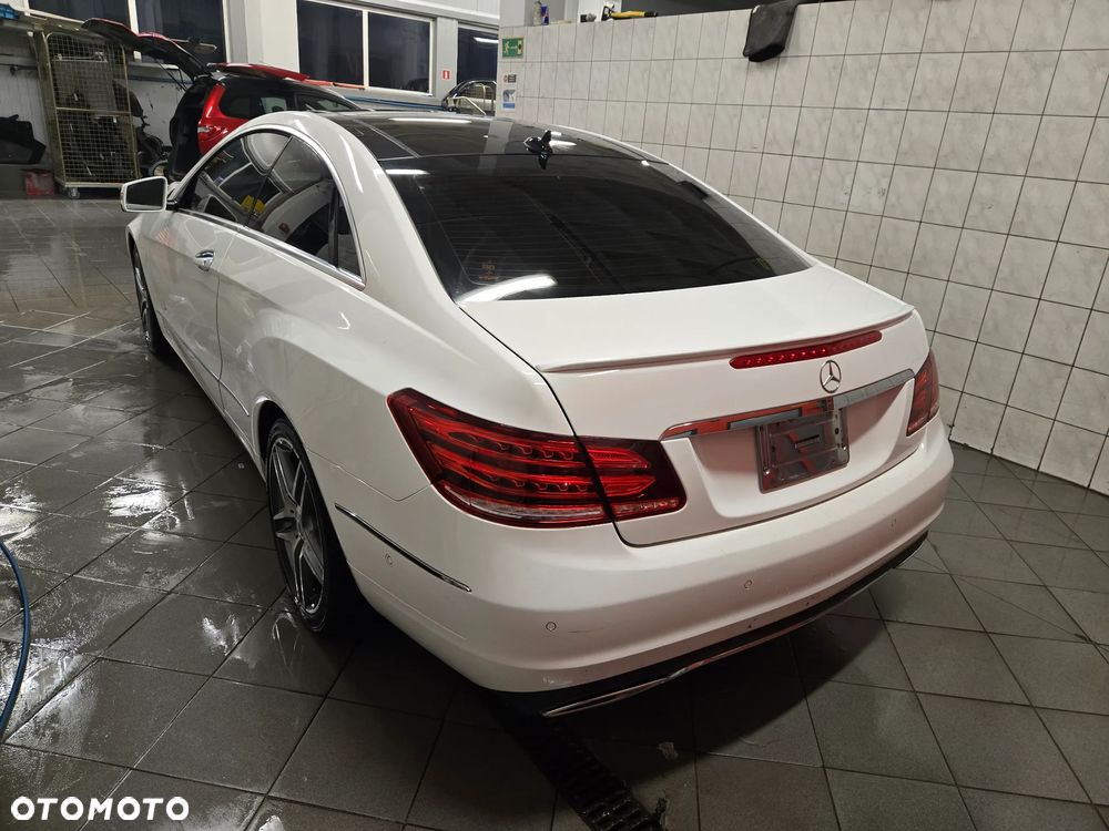 Mercedes-Benz Klasa E 350 4Matic 7G-TRONIC - 6